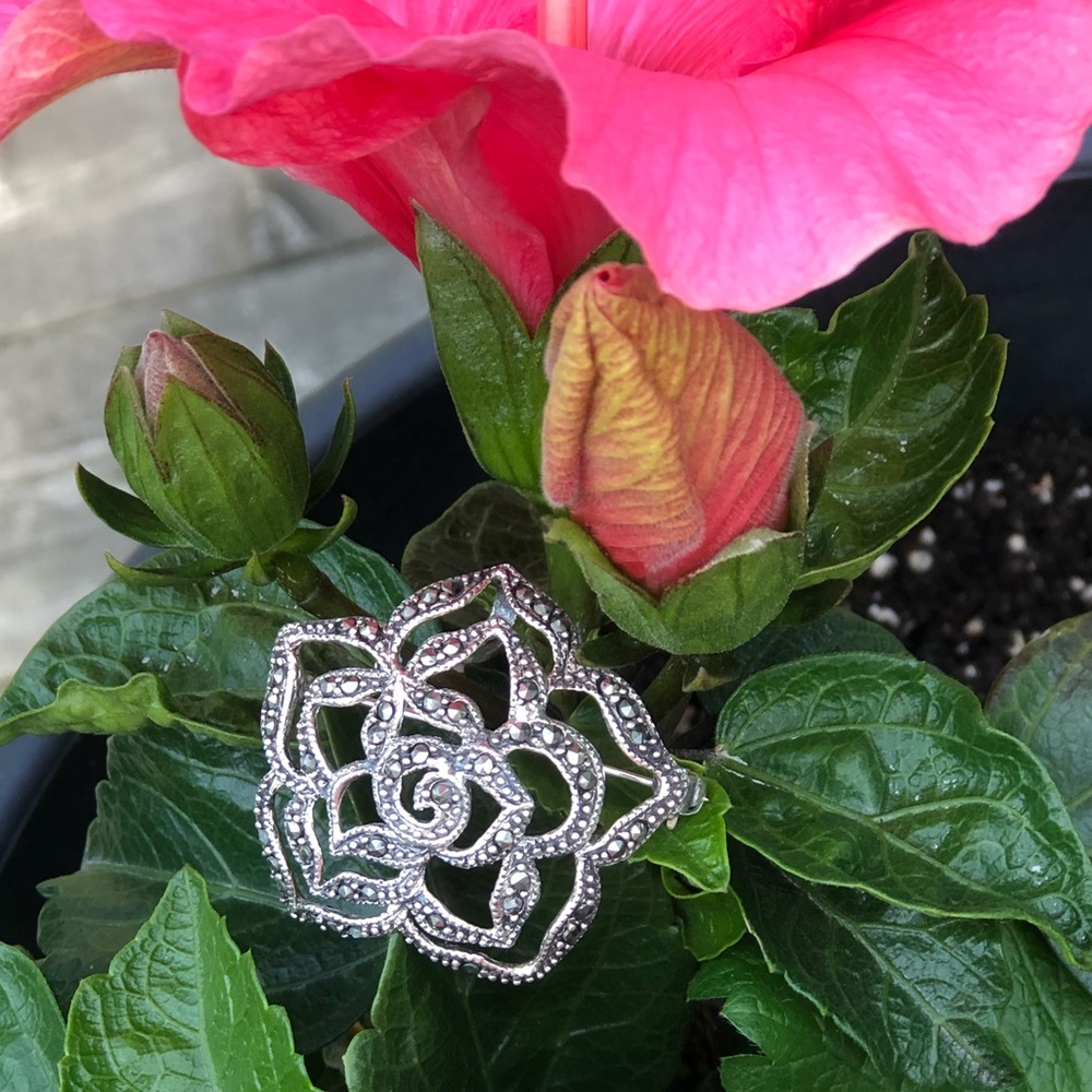 Sterling marcasite pin / pendant 1 1/2”